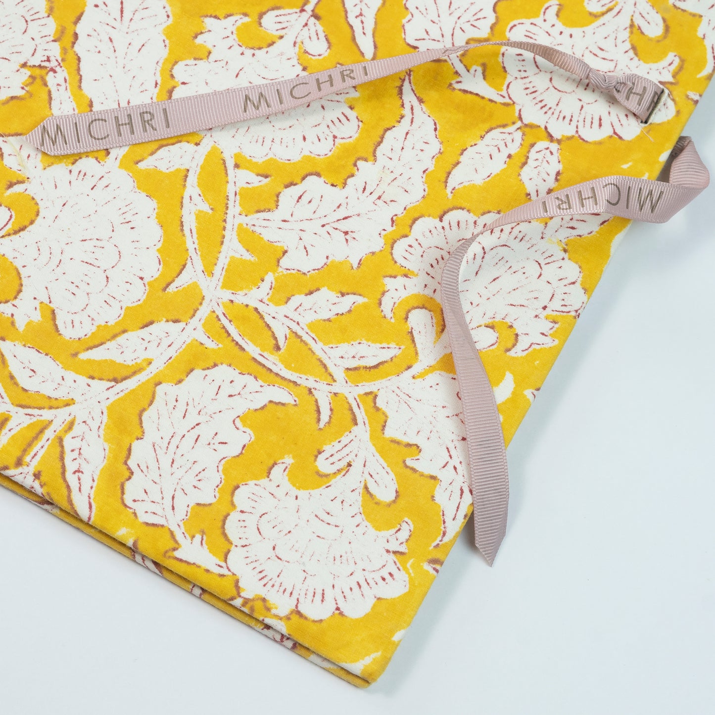 Amaltas Folder