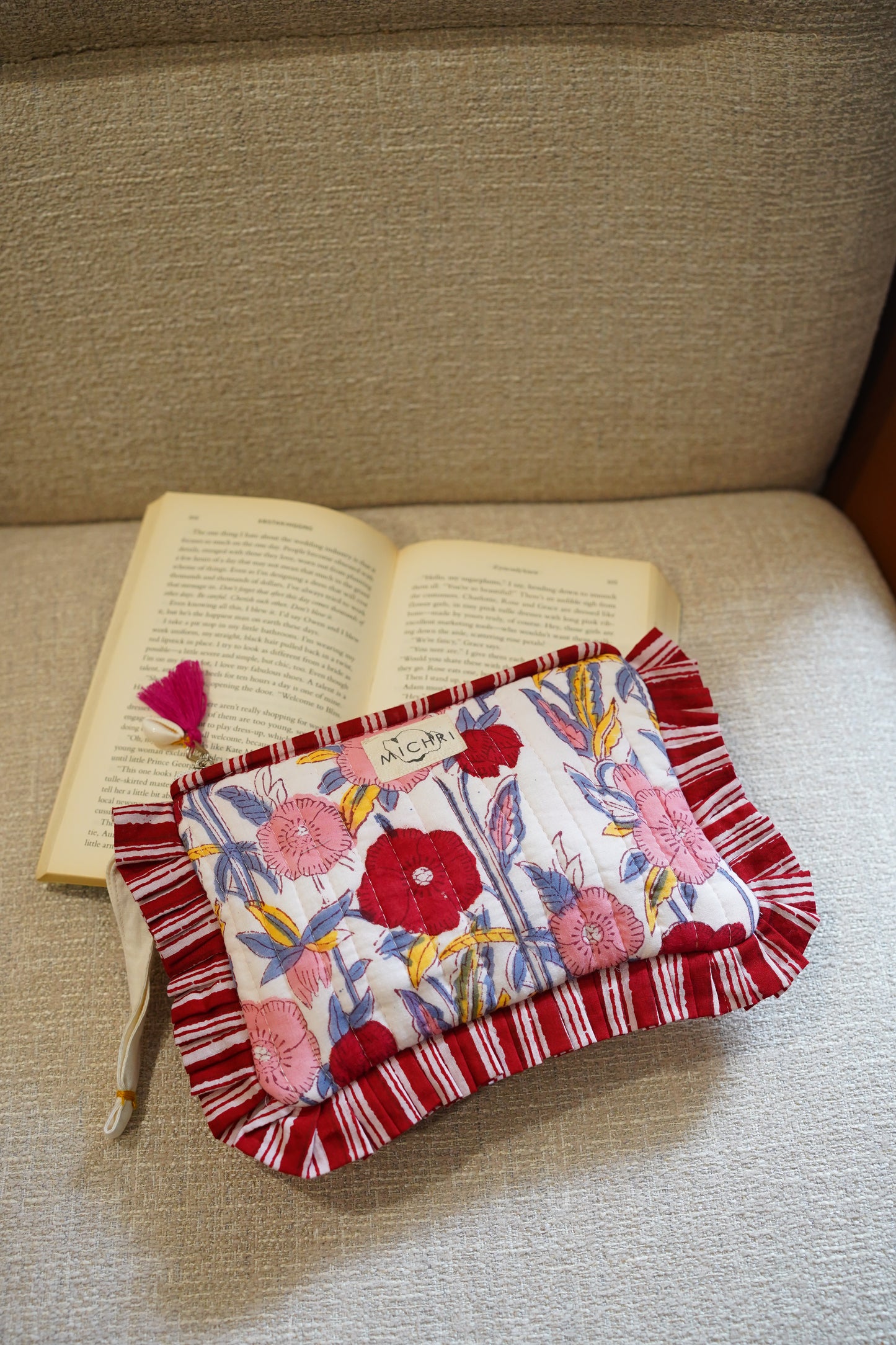 Kosa Frill Pouch