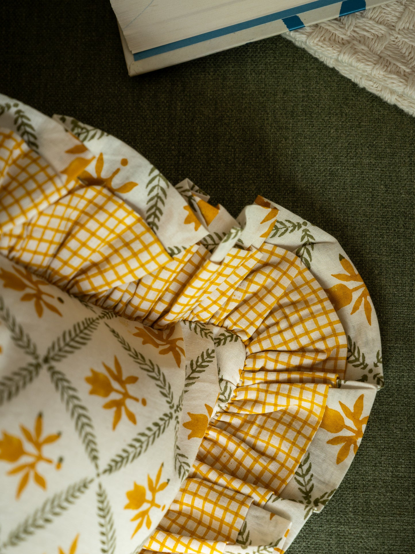 Kinar Frill Cushion