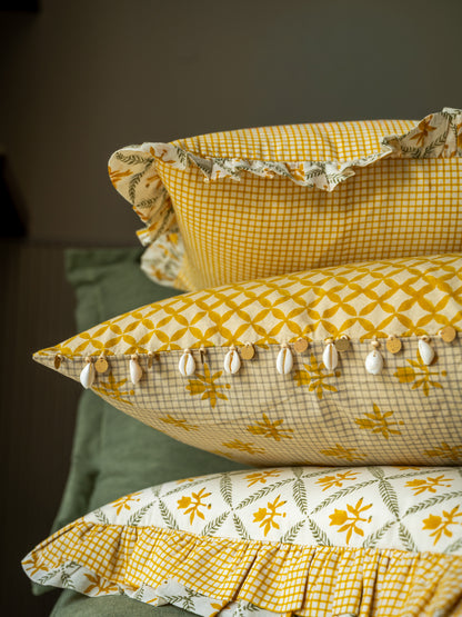 Kinar Frill Cushion