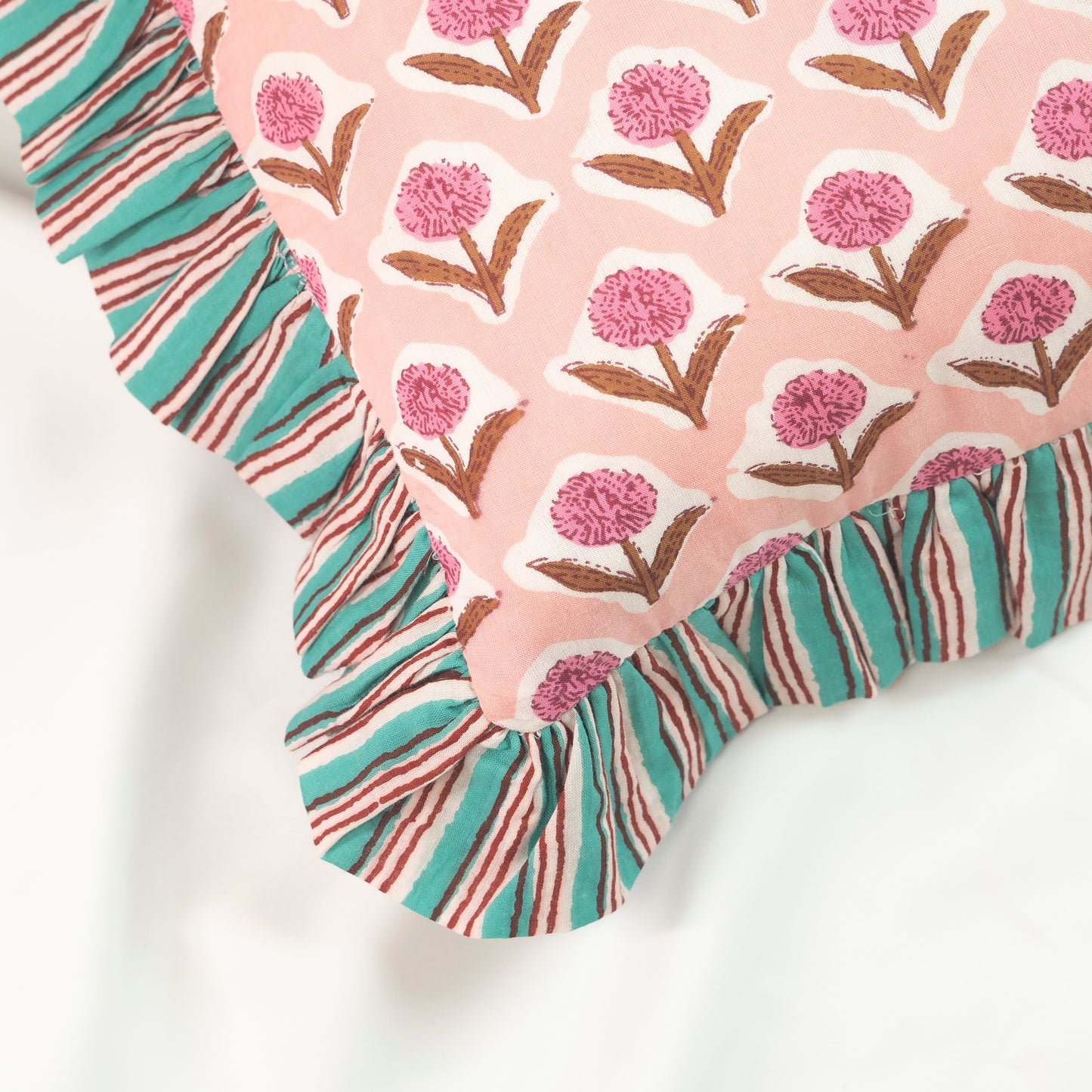 Gulaabo Cushion