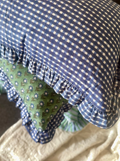 Neeli Cushion