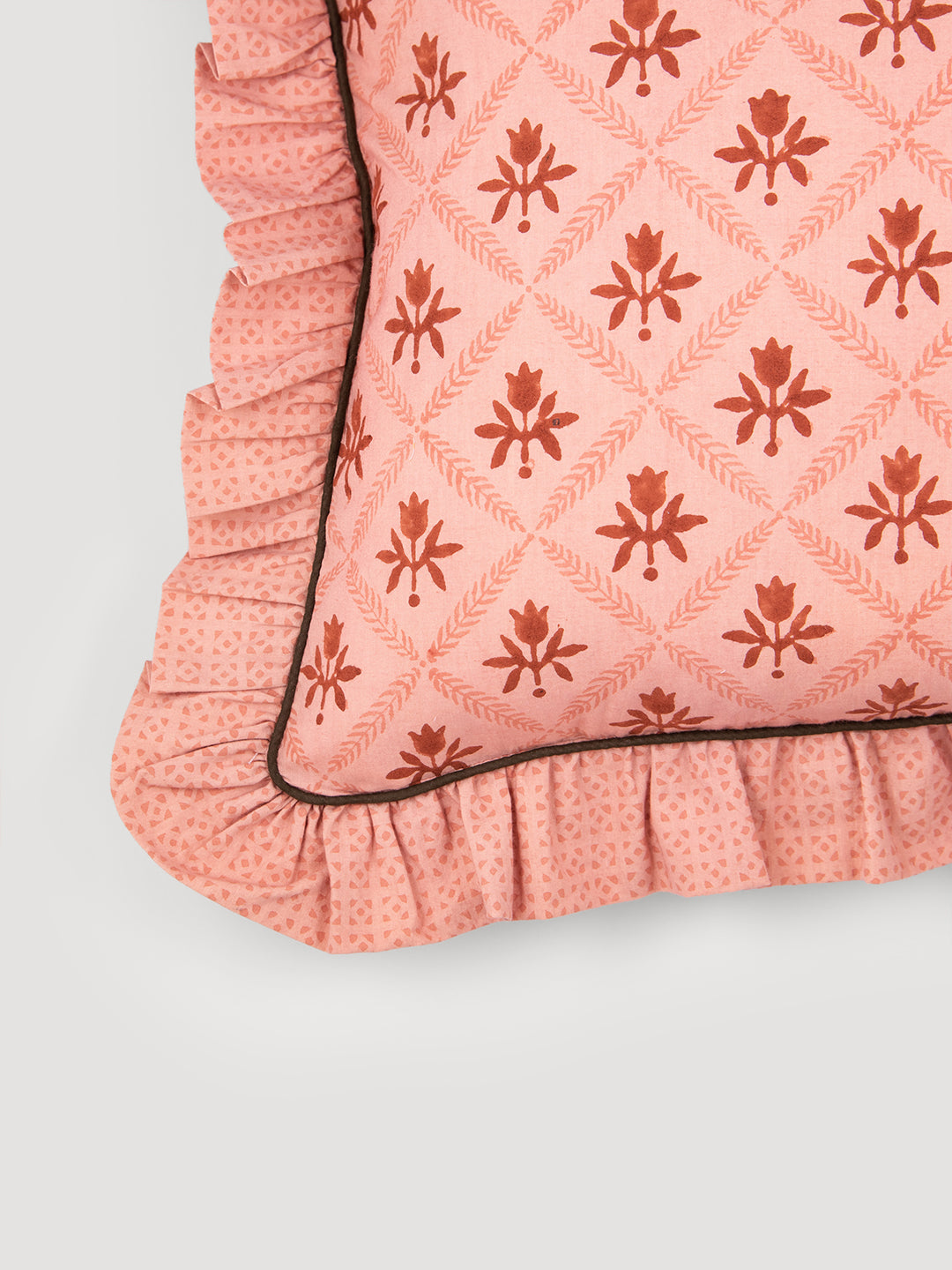 Buna Frill Cushion