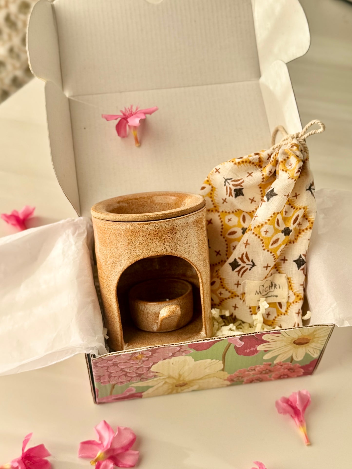 Maati Gift Box