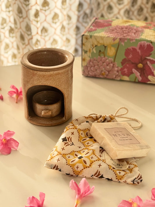 Maati Gift Box