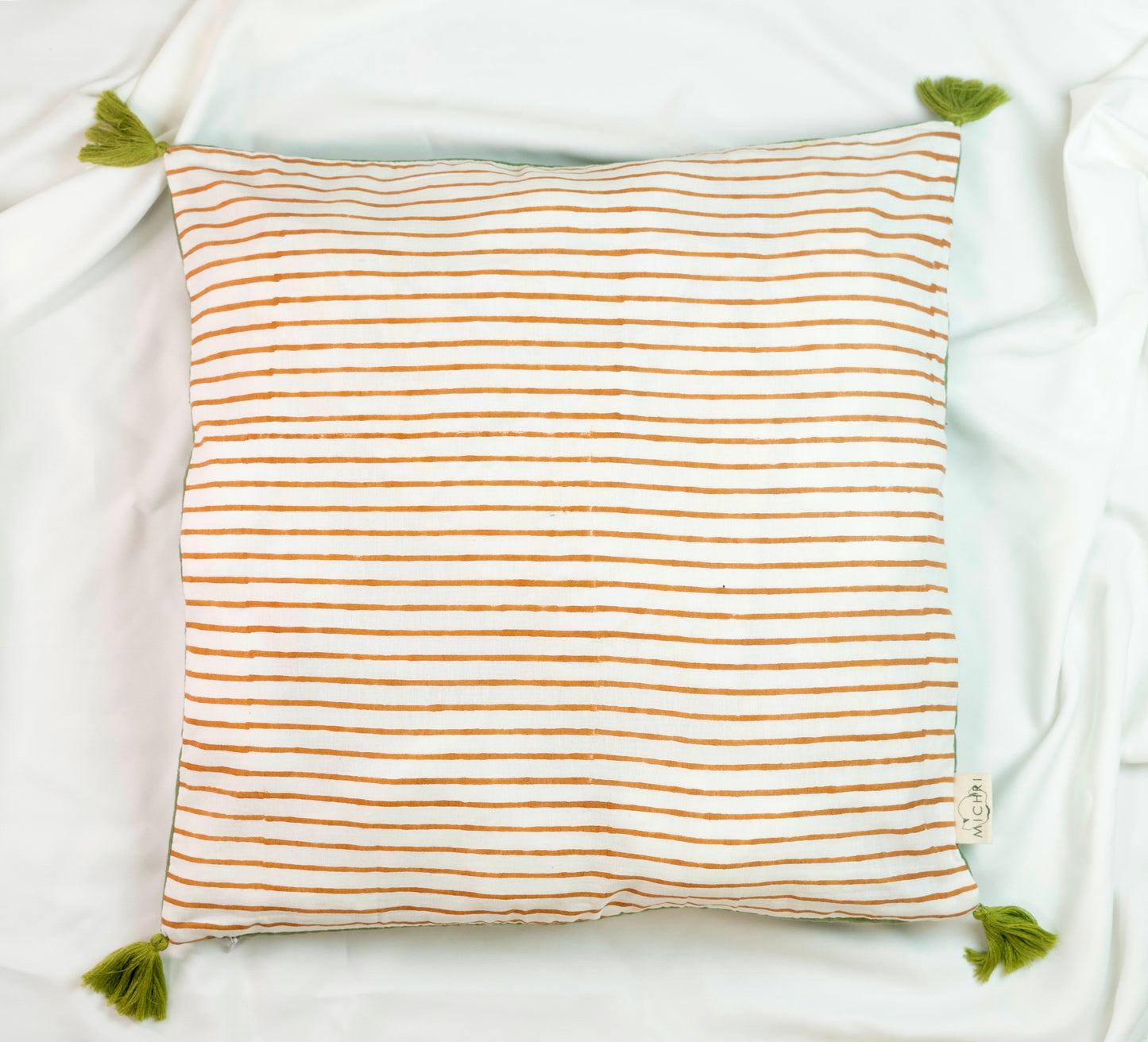 Leher Cushion
