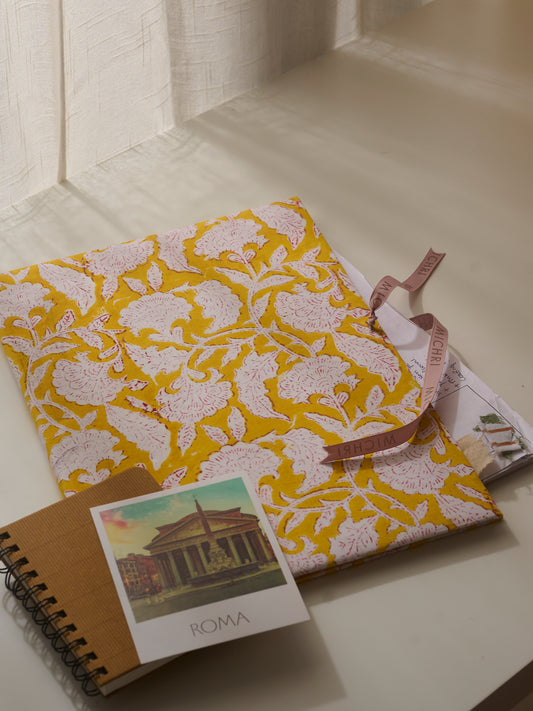 Amaltas Folder
