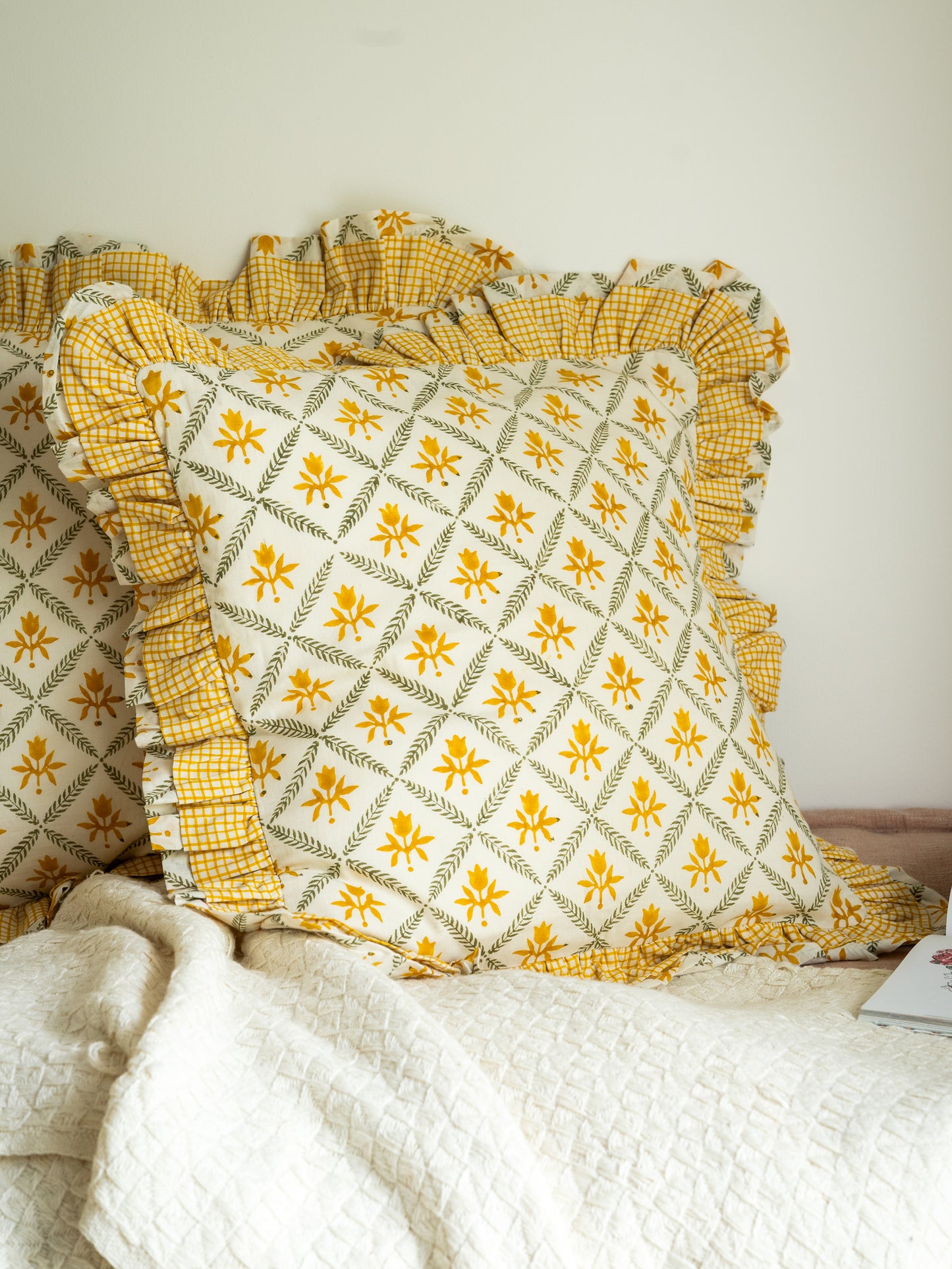 Kinar Frill Cushion
