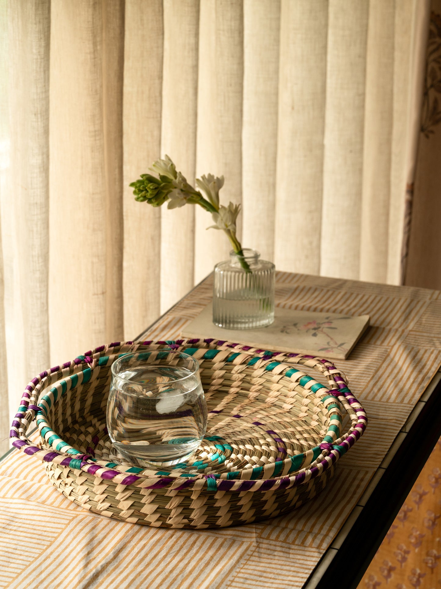 Taru Sabai Grass Tray