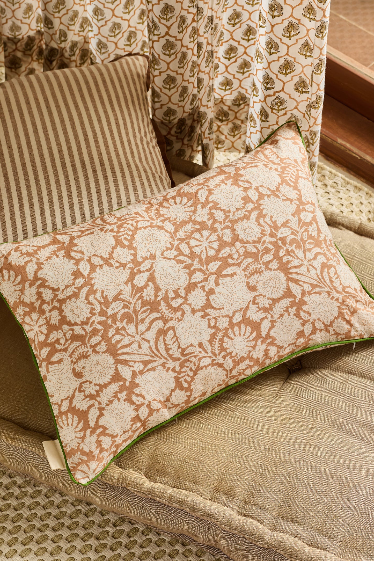 Kesar Cushion