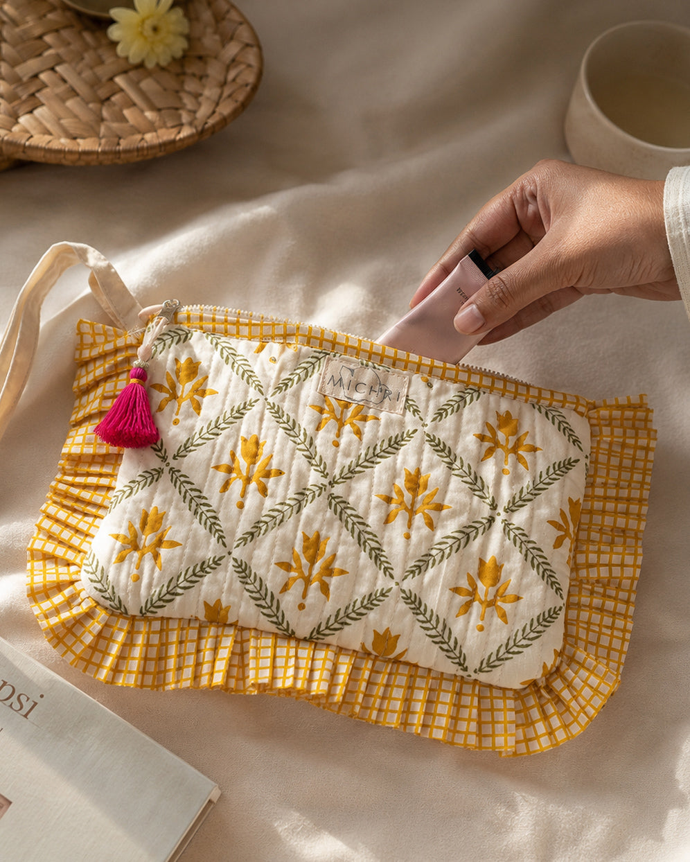 Leh Frill Pouch